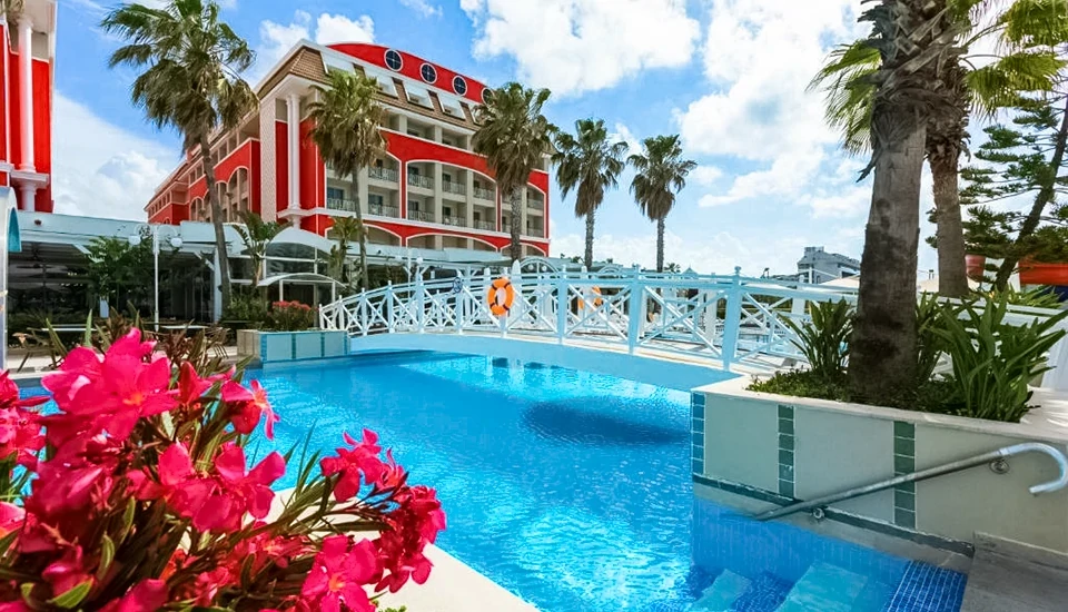 هتل اورنج کانتی بلک آنتالیا